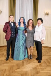 Maturaball BA Linz Auhof 2023 Foto der Studiofotografie