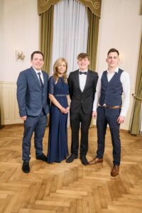 Maturaball BA Linz Auhof 2023 Foto der Studiofotografie